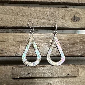 Mexico Taxco Alpaca great shape abalone sea shell sterling silver 925 earrings